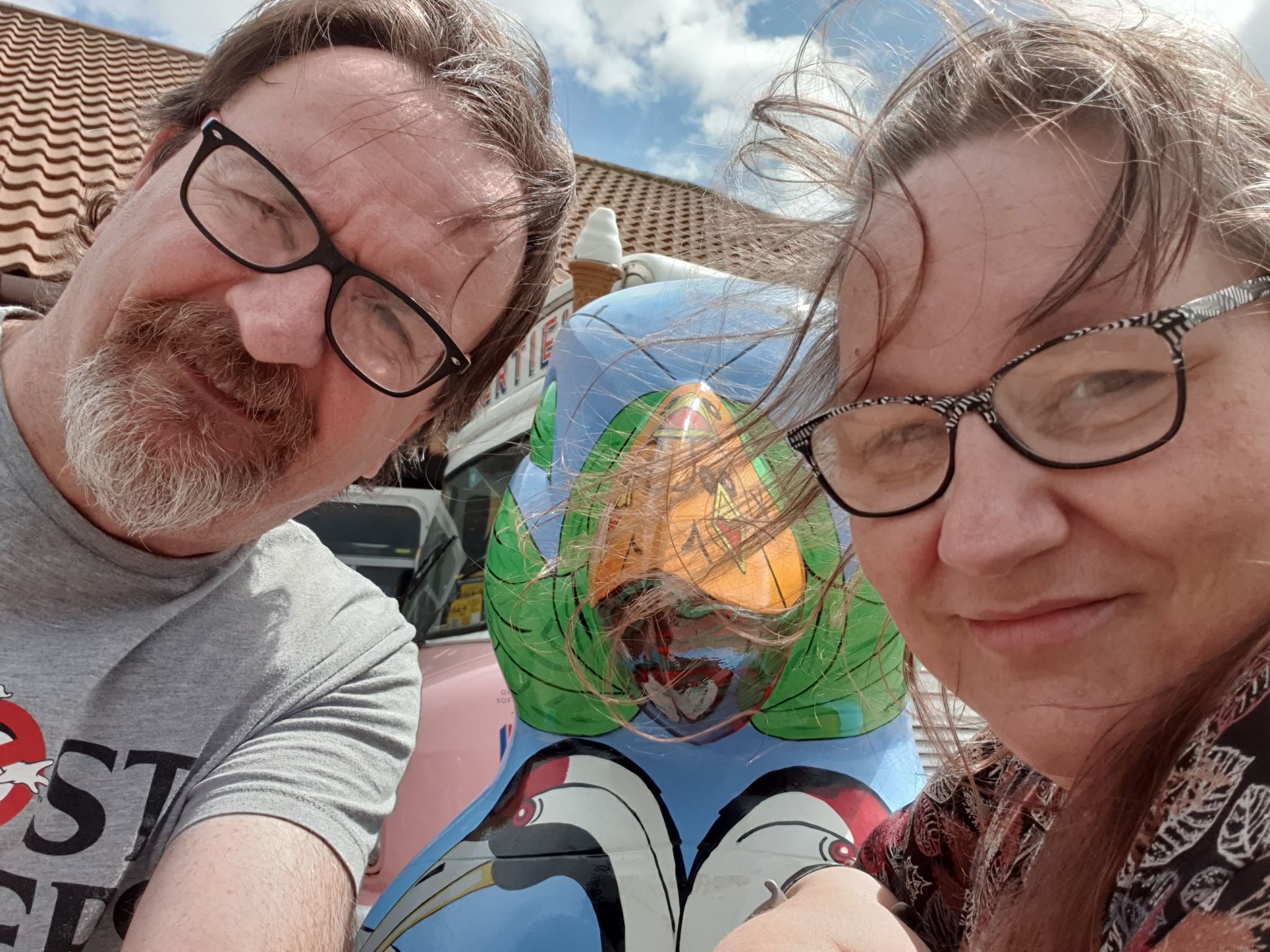 Robin and Helen selfie with puffin number 3